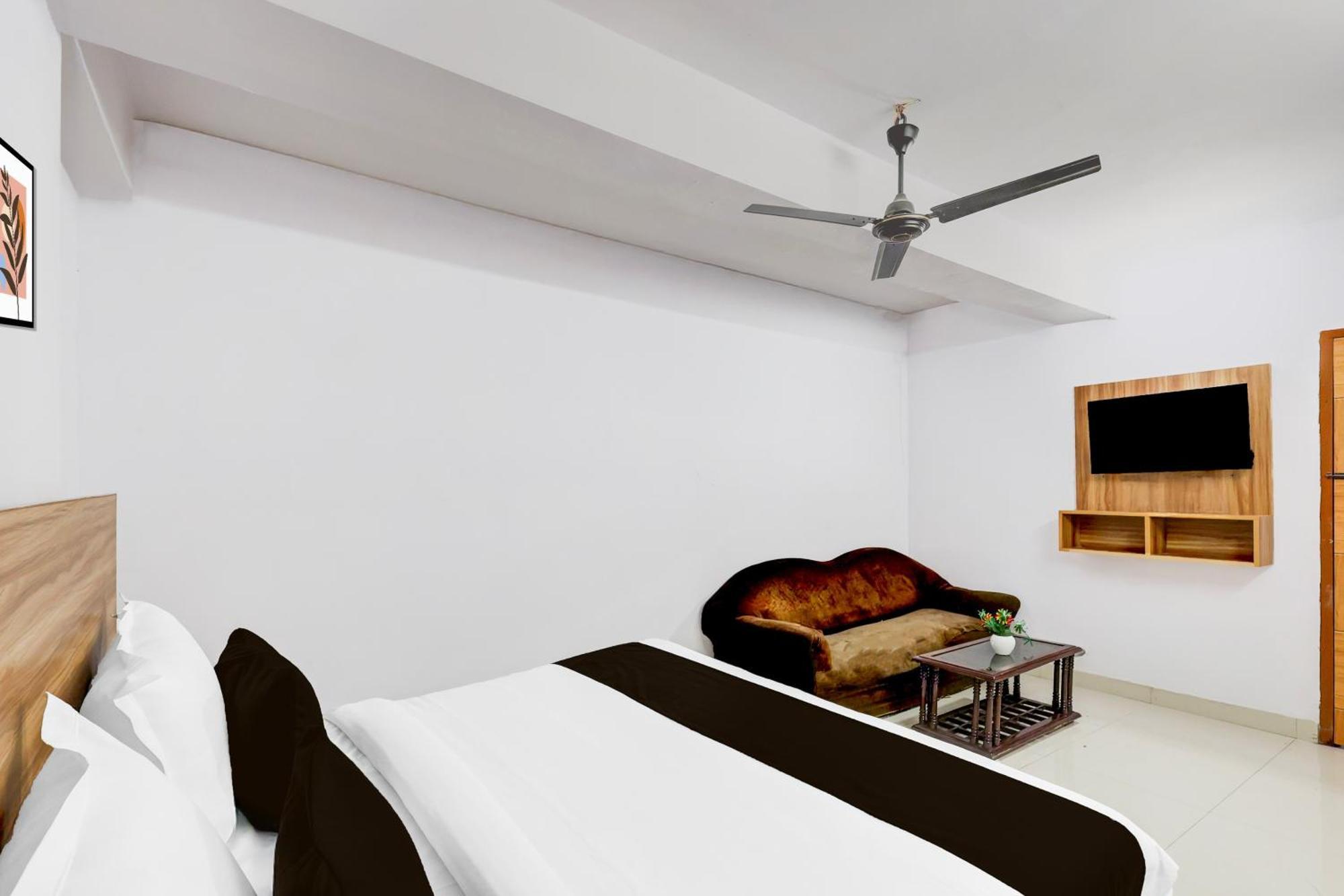Hotel O Ocean Plaza New Delhi Extérieur photo